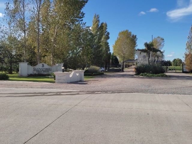 Principio de incendio en una vivienda del Country Sauveterre